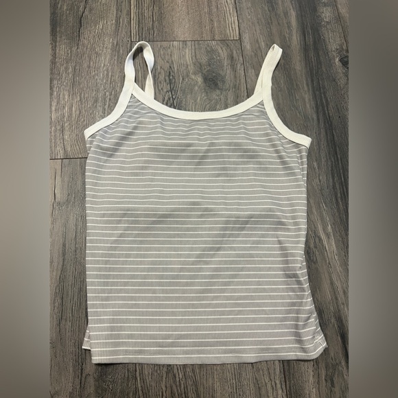 🌱🦢4 FOR $15!🦢🌱 Crop Striped Gray and White Women's Tank Top - Picture 2 of 2